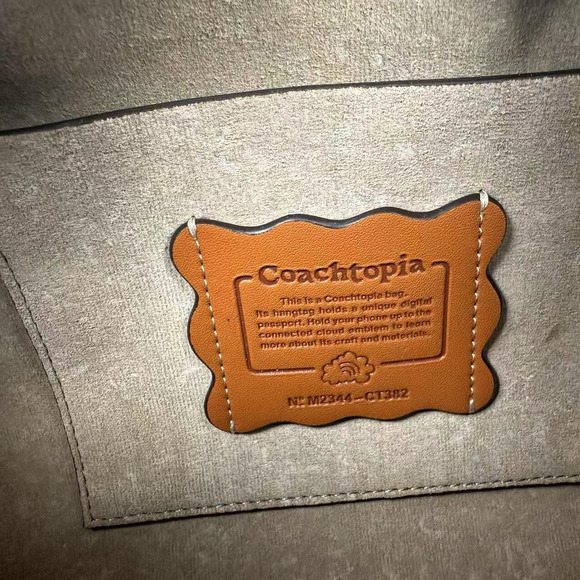 Coach Barrel Shoulder Bag In Coachtopia Leather In Chalk Rainbow CT382 NWT - Picture 6 of 8